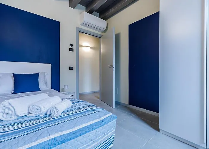Skyline - 9a Apartment
